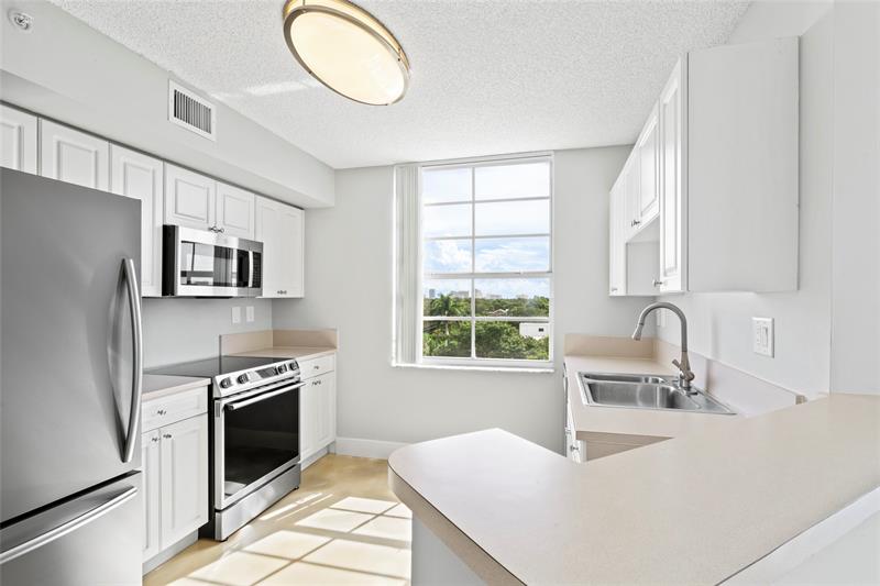 Image 10 of 53 For 520 5th Ave  1504