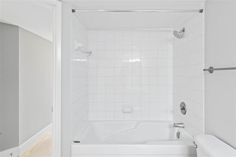 Image 17 of 53 For 520 5th Ave  1504