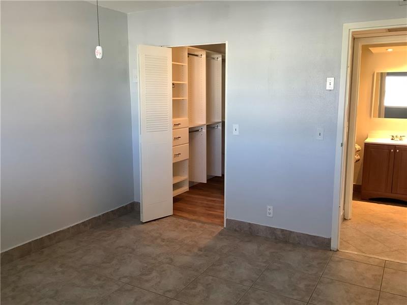 Image 20 of 29 For 557 Monaco L  557