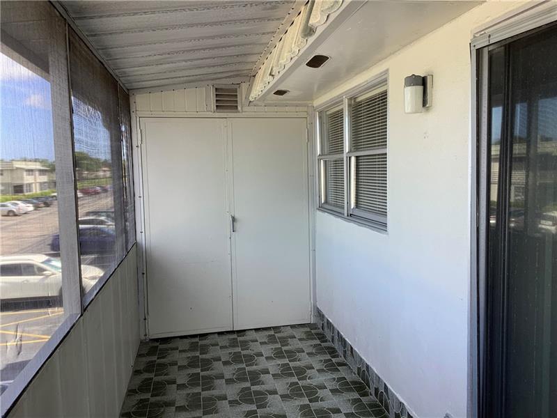 Image 23 of 29 For 557 Monaco L  557