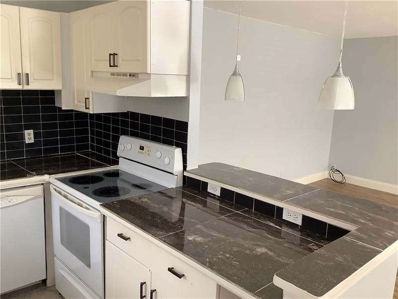 Image 6 of 29 For 557 Monaco L  557