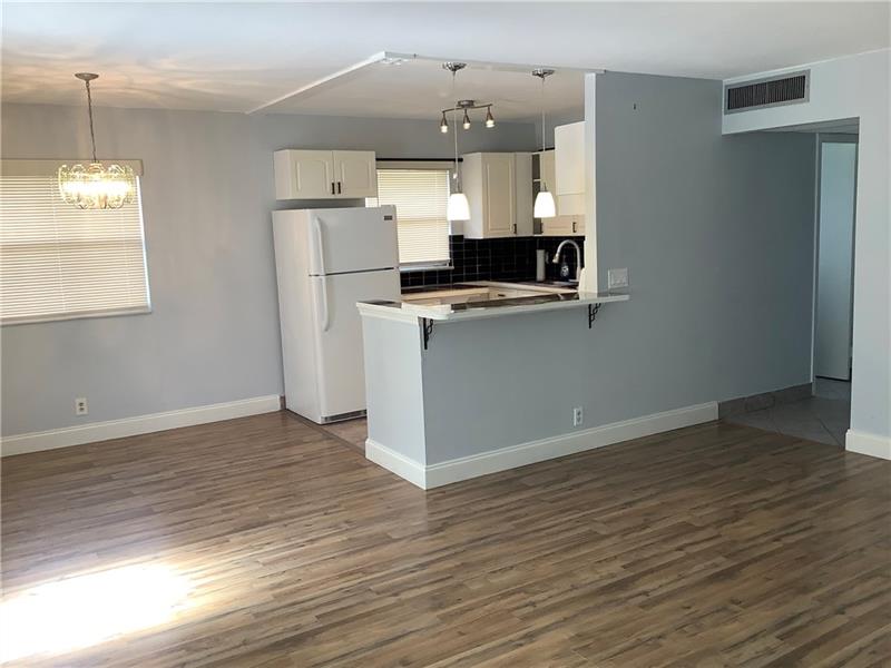 Image 8 of 29 For 557 Monaco L  557