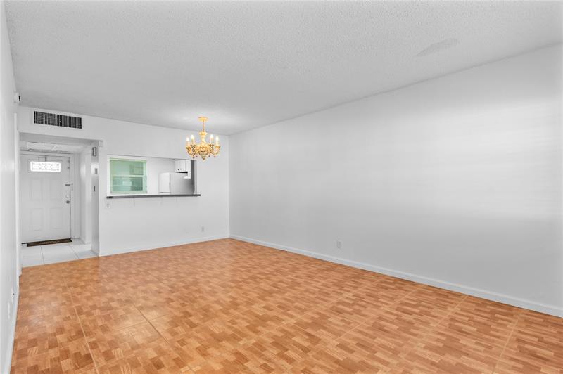 Image 13 of 24 For 4705 35th St  609