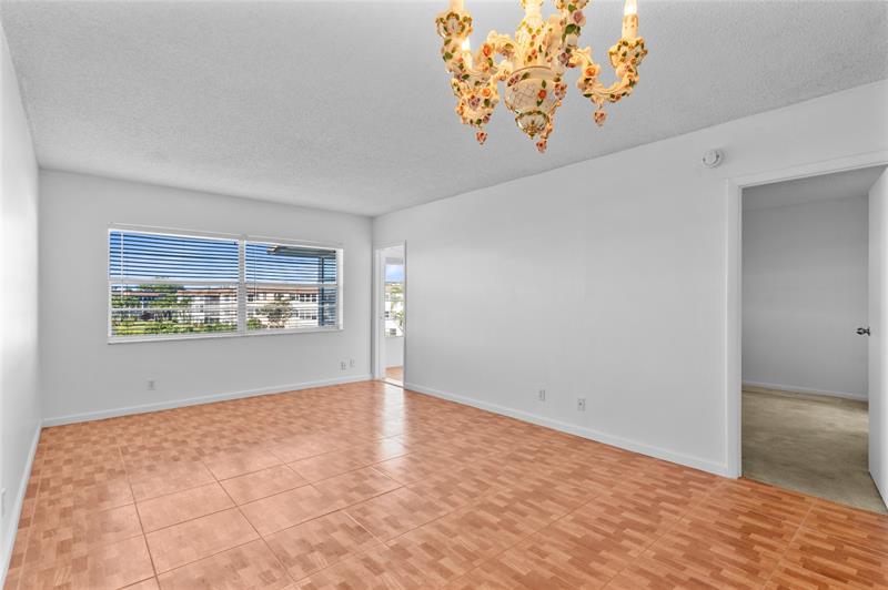 Image 16 of 24 For 4705 35th St  609