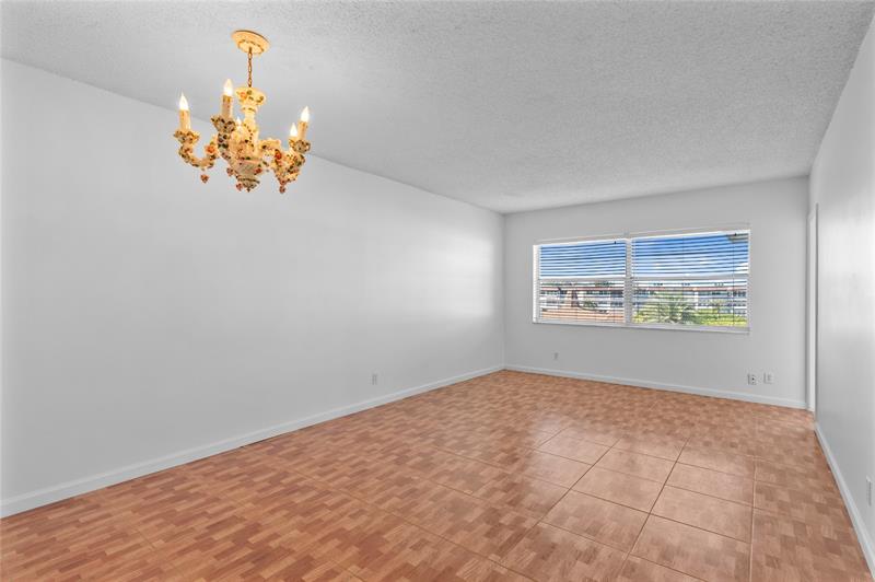 Image 17 of 24 For 4705 35th St  609