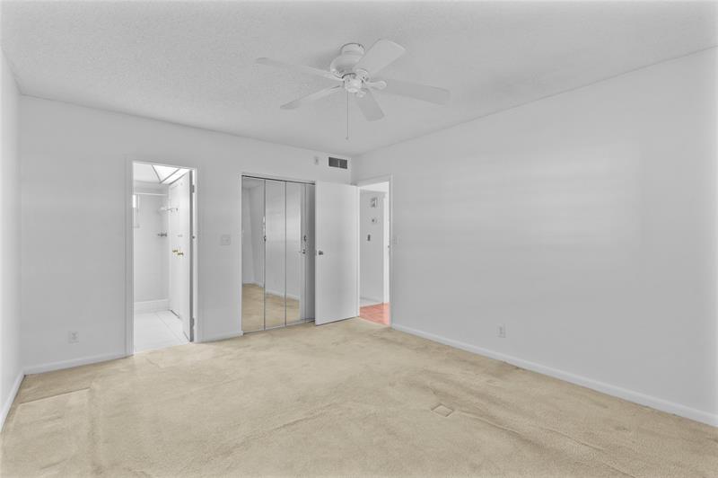 Image 21 of 24 For 4705 35th St  609