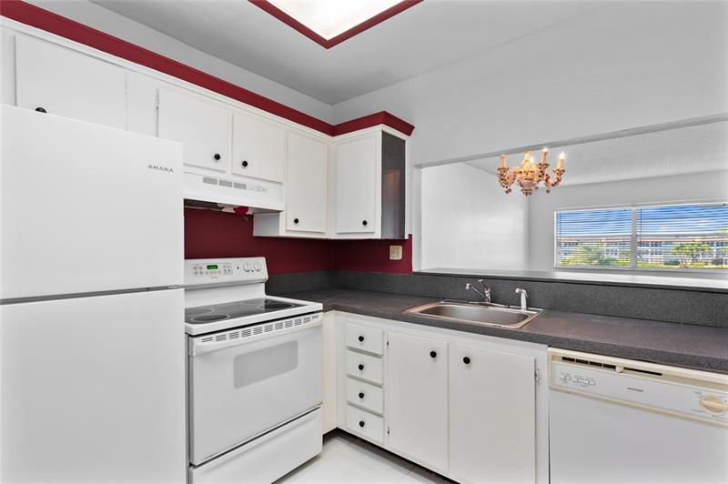 Image 8 of 24 For 4705 35th St  609