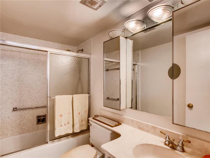 Image 25 of 42 For 2731 14th St Cswy  508