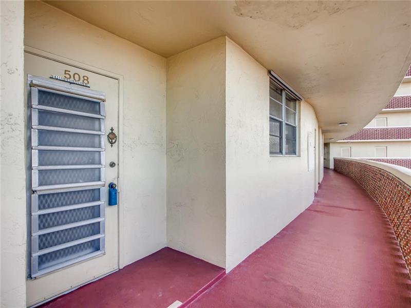 Image 3 of 42 For 2731 14th St Cswy  508
