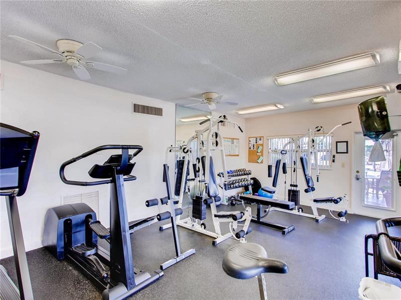 Image 36 of 42 For 2731 14th St Cswy  508
