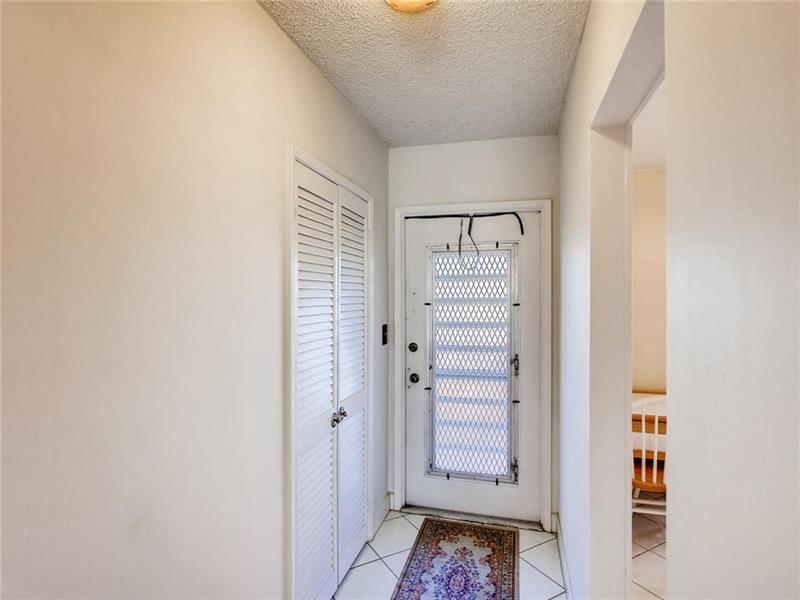 Image 5 of 42 For 2731 14th St Cswy  508