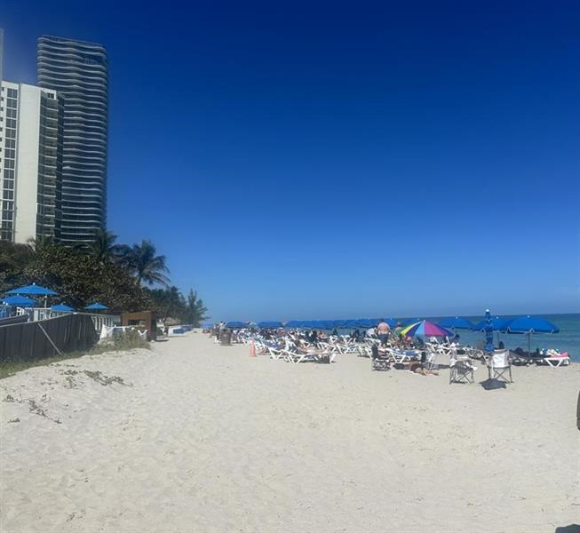 Image 12 of 12 For 19201 Collins Ave  646
