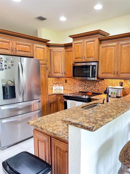 Image 12 of 46 For 11609 47th Dr