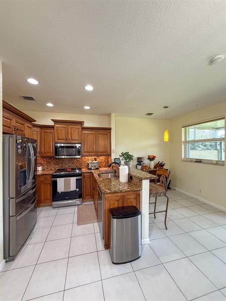 Image 15 of 46 For 11609 47th Dr