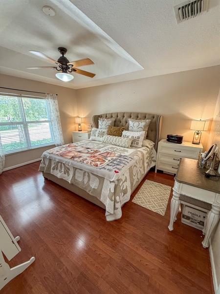 Image 28 of 46 For 11609 47th Dr