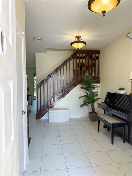 Image 6 of 46 For 11609 47th Dr