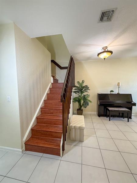 Image 8 of 46 For 11609 47th Dr