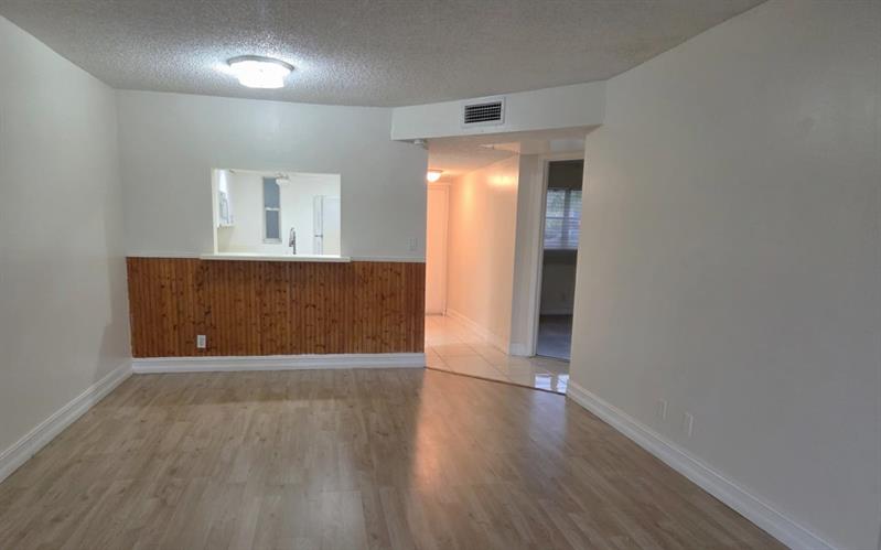 Details for 7901 Colony Cir  101, Tamarac, FL 33321