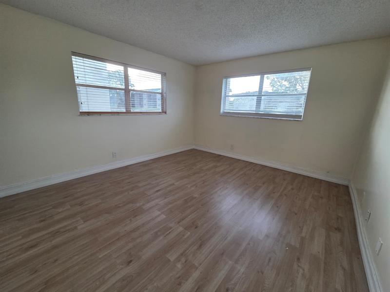 Image 10 of 20 For 7901 Colony Cir  101