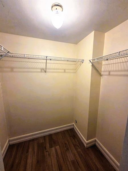Image 17 of 20 For 7901 Colony Cir  101