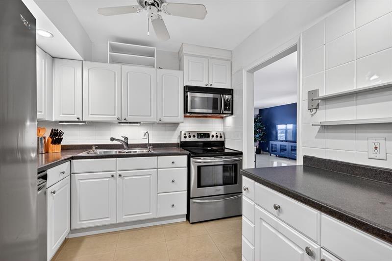 Image 12 of 26 For 1881 Middle River Dr  301