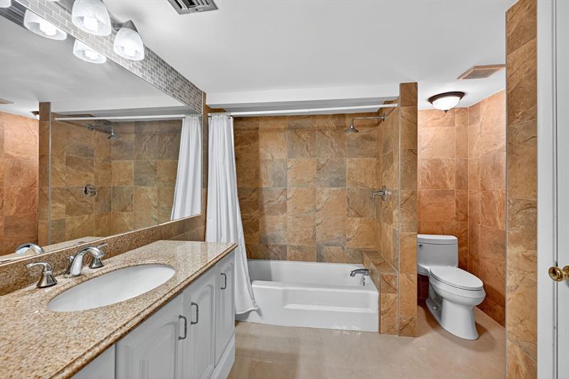 Image 17 of 26 For 1881 Middle River Dr  301