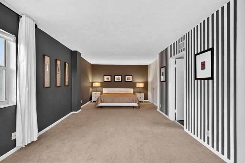 Image 19 of 26 For 1881 Middle River Dr  301