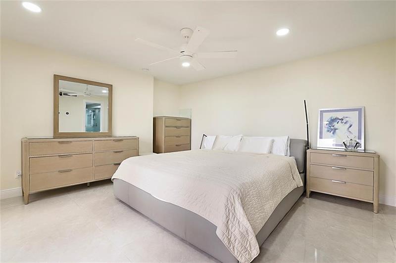 Image 16 of 49 For 2800 Ocean Dr  B-9a