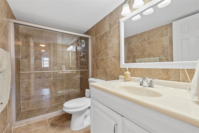 Image 12 of 25 For 1849 Ocean Dr  215