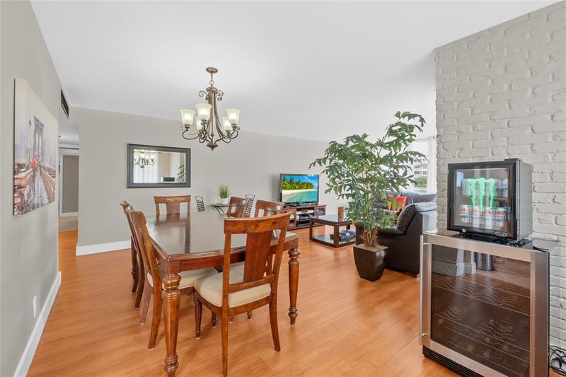 Image 15 of 25 For 1849 Ocean Dr  215