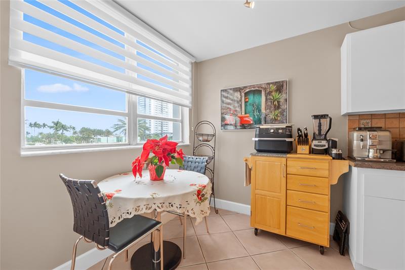 Image 22 of 25 For 1849 Ocean Dr  215