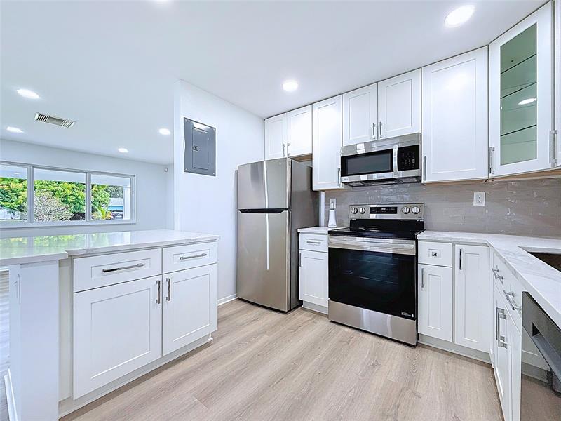 Image 5 of 17 For 12 13th St  