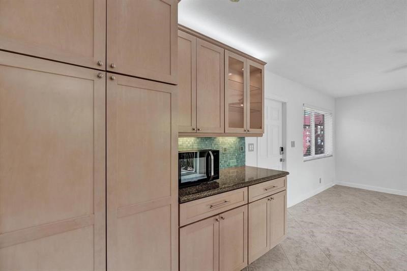 Image 16 of 31 For 1418 56th Ct  E