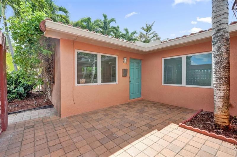 Image 3 of 31 For 1418 56th Ct  E