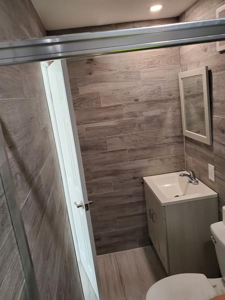 Image 4 of 7 For 224 19th Ave  2