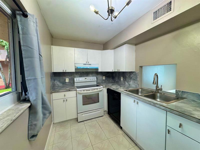 Details for 3552 114th Ter, Coral Springs, FL 33065