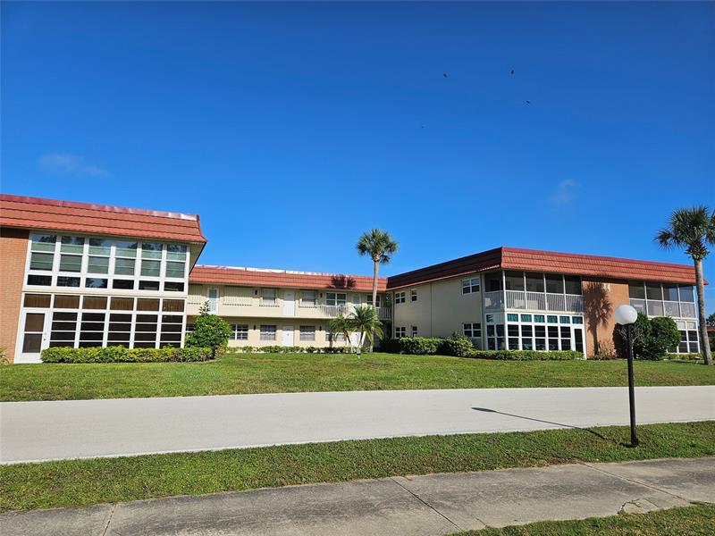 Details for 44 Woodland Dr  205, Vero Beach, FL 32962