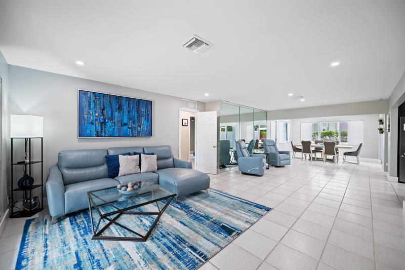 Image 10 of 45 For 1900 33rd Ave