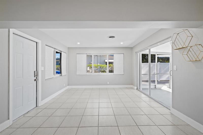 Image 14 of 45 For 1900 33rd Ave