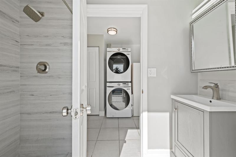 Image 20 of 45 For 1900 33rd Ave