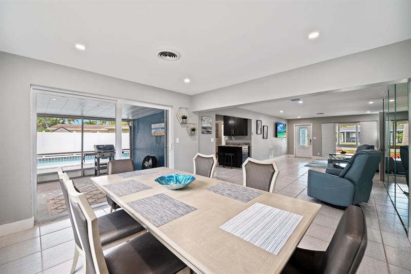 Image 28 of 45 For 1900 33rd Ave