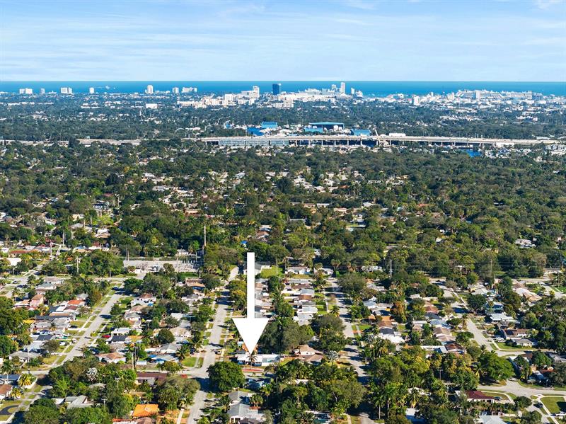 Image 4 of 45 For 1900 33rd Ave