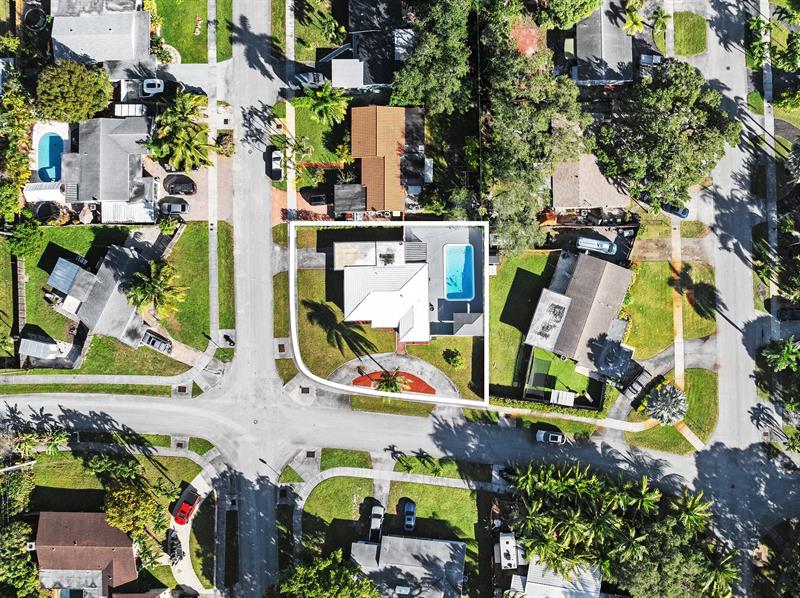 Image 40 of 45 For 1900 33rd Ave