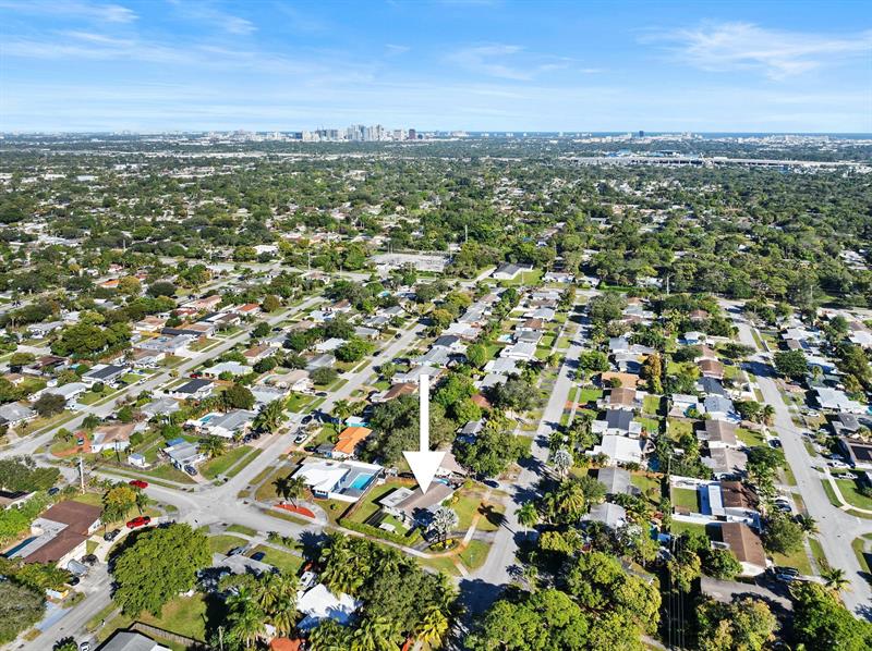 Image 42 of 45 For 1900 33rd Ave