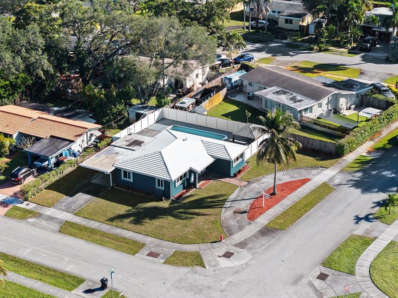 Image 7 of 45 For 1900 33rd Ave