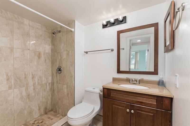 Image 14 of 19 For 3150 Rolling Hills Cir  110