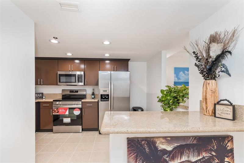 Image 6 of 19 For 3150 Rolling Hills Cir  110