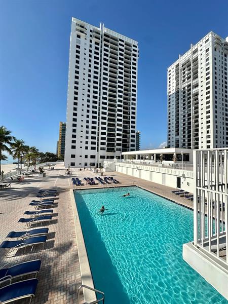 Image 13 of 45 For 2401 Ocean Drive  707