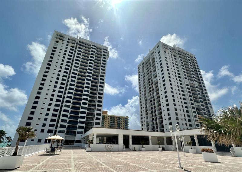 Image 17 of 45 For 2401 Ocean Drive  707