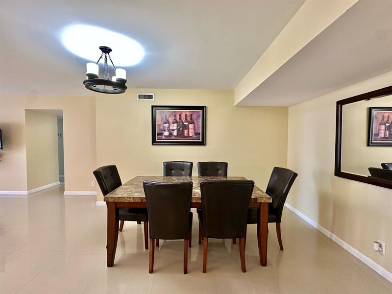 Image 20 of 45 For 2401 Ocean Drive  707